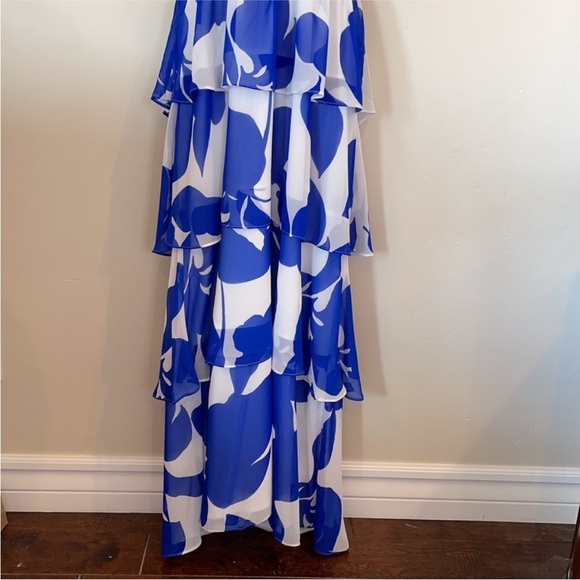 NEW✨Express Blue and White Backless Maxi Dress size Small - Picture 2 of 11